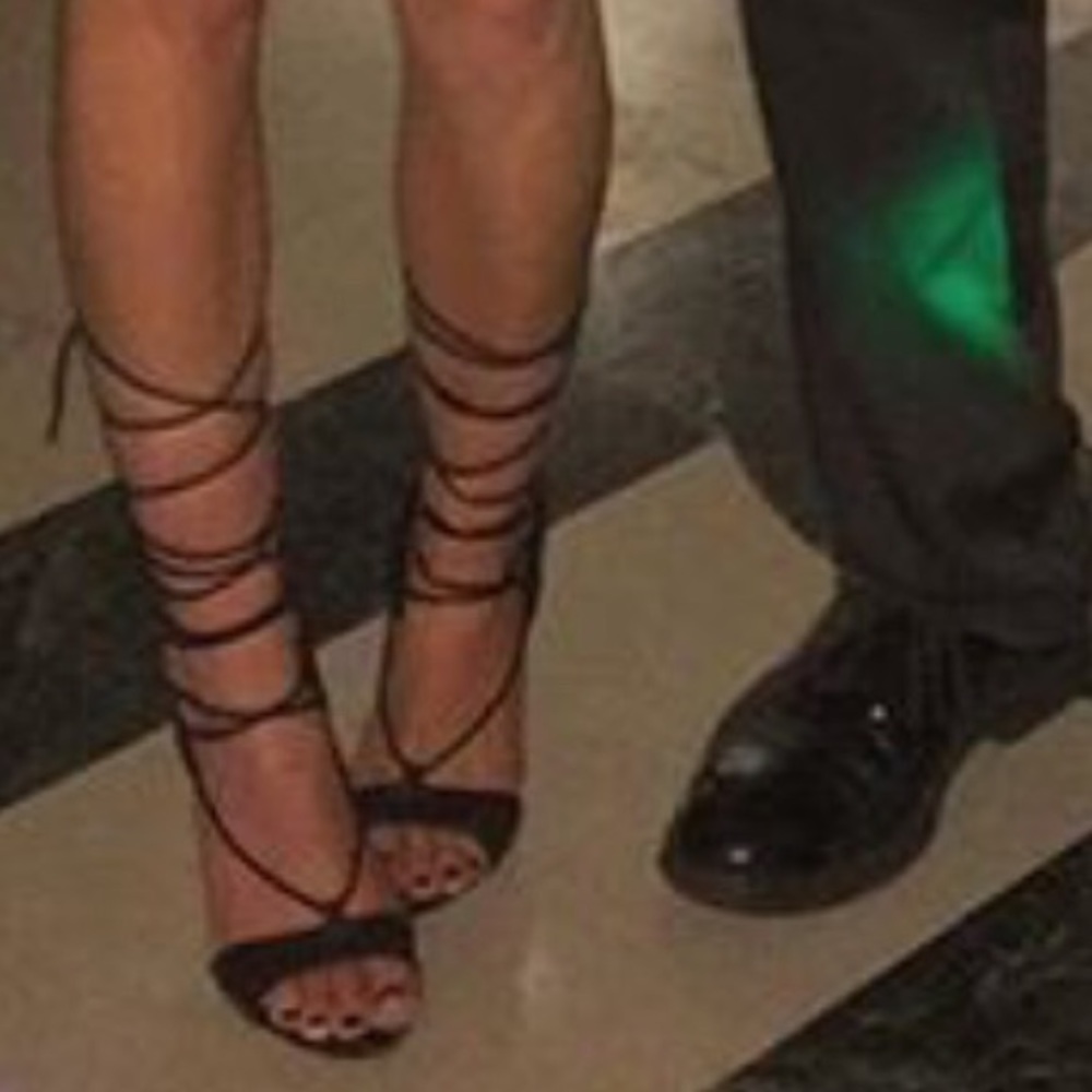 Tie up heels